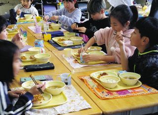 栄養満点サッカー給食！　J1町田ゼルビアが小中学校の献立をサポート