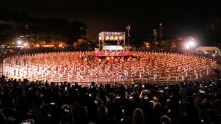 【日本三大灯籠祭り】青森「青森ねぶた祭」・石川「石崎奉燈祭」・熊本「山鹿灯籠まつり」：盆の風習から華やかな光の祭典へ