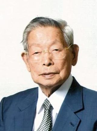 書家の尾崎邑鵬さん死去、百歳　文化功労者、後進の育成にも尽力