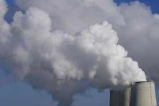 化石燃料のCO2排出過去最多　0.8％増と国際チームが発表