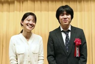 囲碁、藤沢女流本因坊が結婚　横塚七段と棋士夫婦